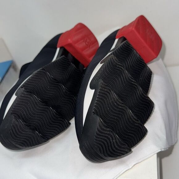 🔥iRi Stylish Black and Red Women's Slip-On Shoes new in box Sz 6 W new - Picture 10 of 10